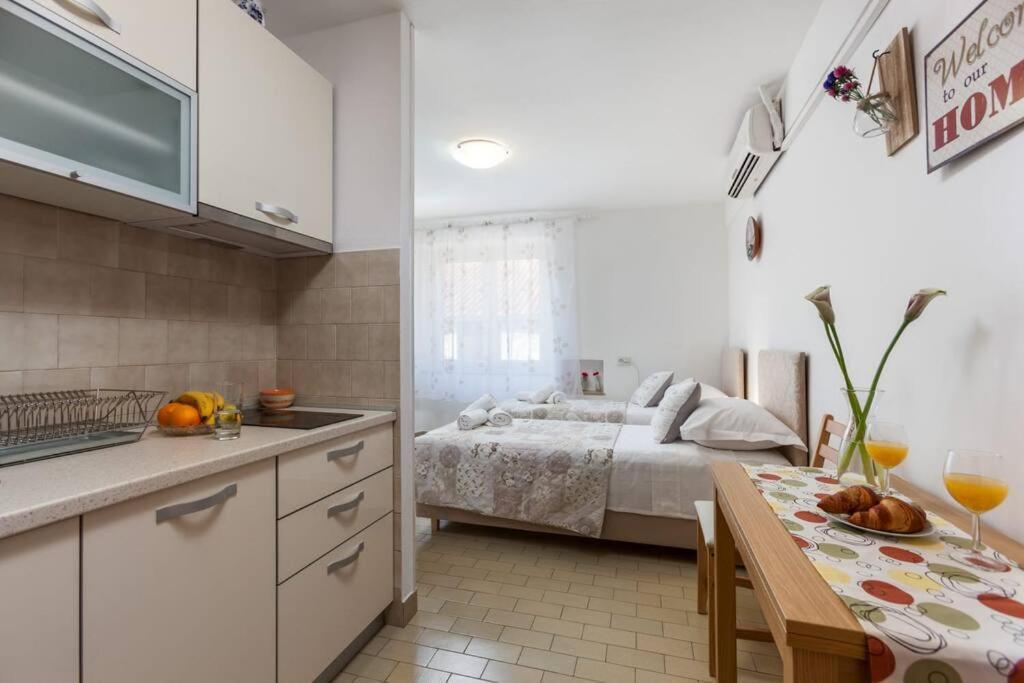 Studio Apartment Didovina Split Exteriör bild